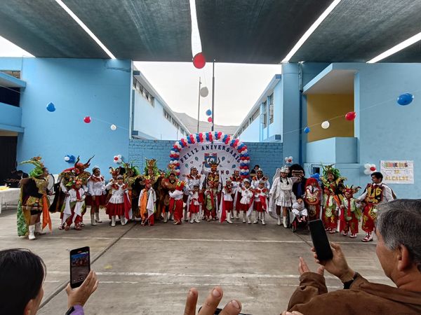 Estudiantes en el colegio